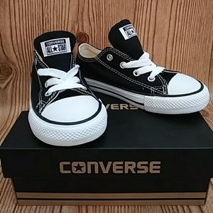 Black Converse size 9 toddler